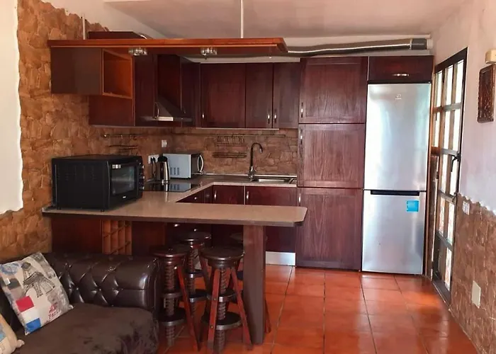 Beautiful Coastline Bungalow Near The Ocean 50 M